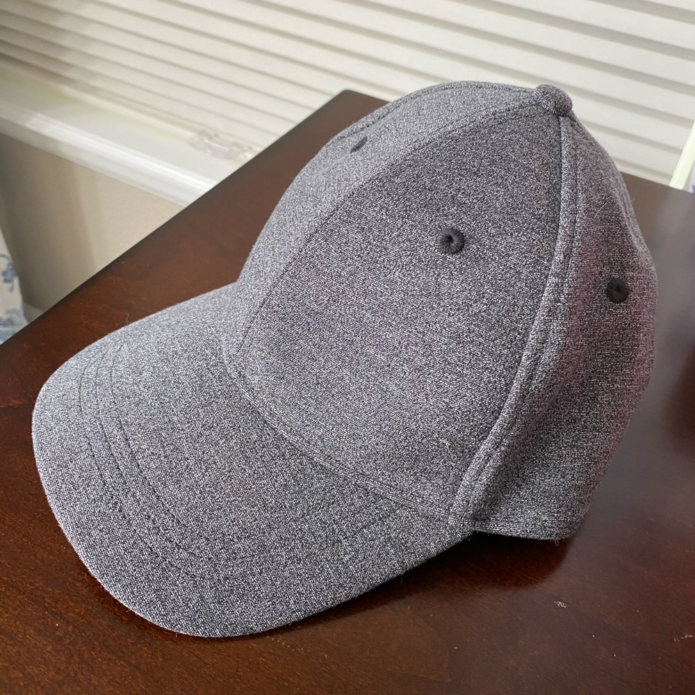 Lululemon Women’s Hat!